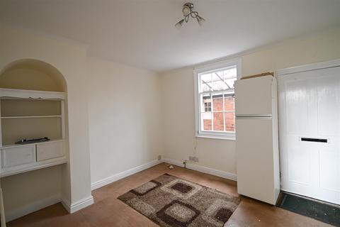 2 bedroom semi-detached house to rent, 2 Rose Lane, Bridgnorth