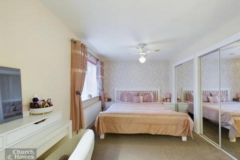12 Chichester Way, Maldon, CM9 6YY
