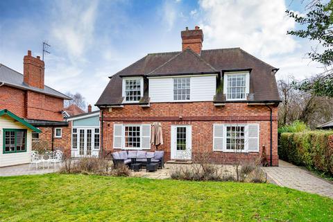 4 bedroom detached house for sale, The Dormers, Finchfield Gardens, Finchfield