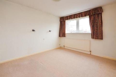 10 Ashley Gardens, Codsall, Wolverhampton, WV8 1AX