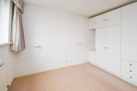 10 Ashley Gardens, Codsall, Wolverhampton, WV8 1AX