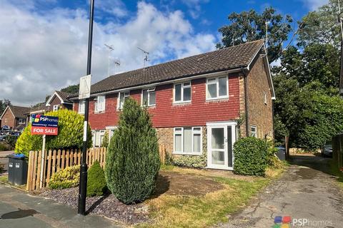 3 bedroom end of terrace house for sale, Chichester Way, Burgess Hill