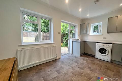 3 bedroom end of terrace house for sale, Chichester Way, Burgess Hill