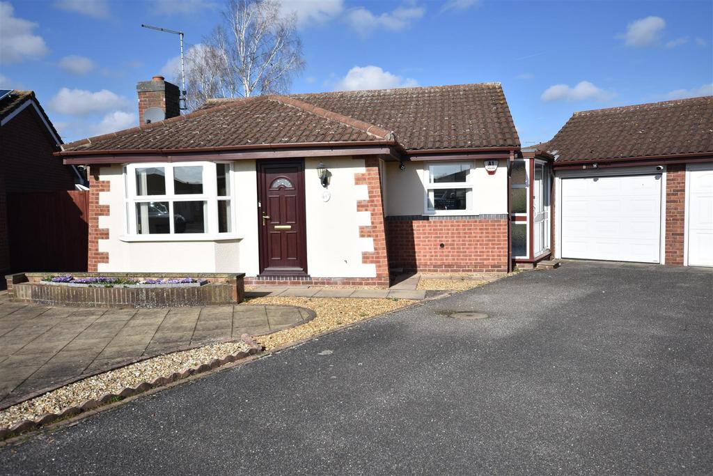 Honeysuckle Close, New Balderton, Newark 2 bed detached bungalow for