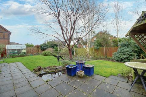 17 Ashdale Close, Alsager, Stoke-on-trent, ST7 2EN