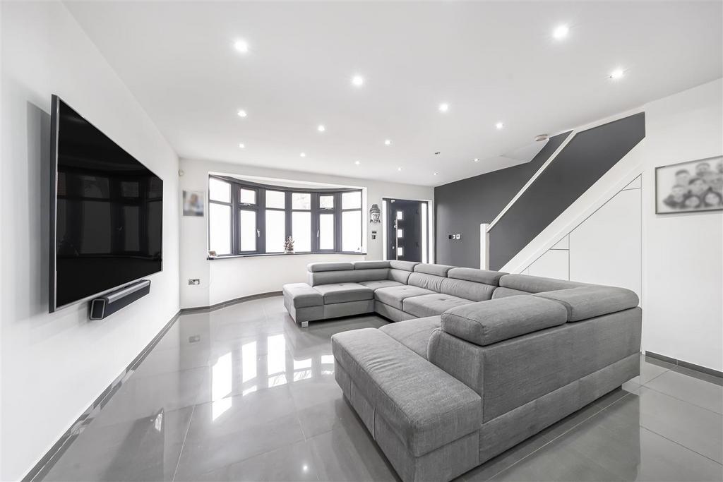 Sidmouth Avenue, Isleworth 4 bed end of terrace house for sale £729,000