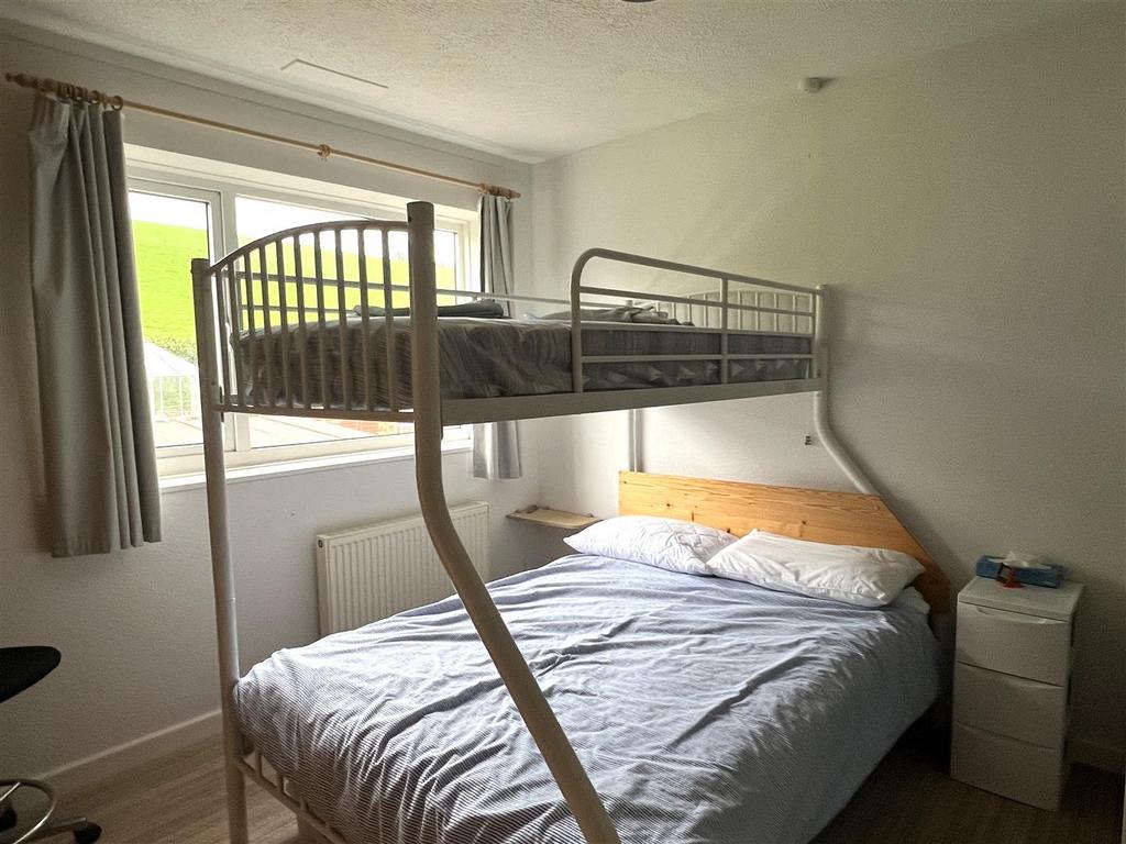 Bedroom: