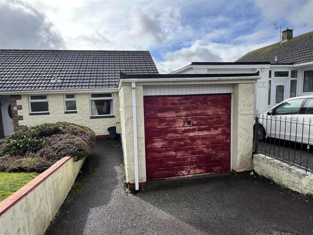 Garage: