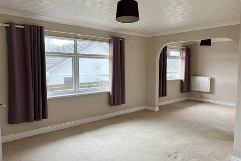 1 Bownder Vean, St Austell, PL25 3DB
