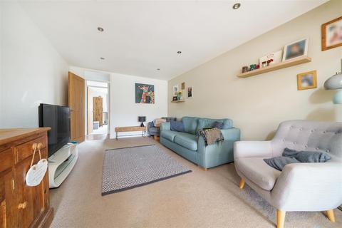 7 Briars End, Crossways, Dorchester, DT2 8UD