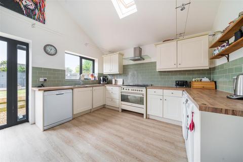 7 Briars End, Crossways, Dorchester, DT2 8UD