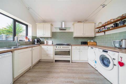7 Briars End, Crossways, Dorchester, DT2 8UD