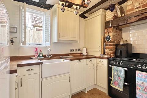 2 bedroom cottage for sale, Bradford Street, Bocking, Braintree