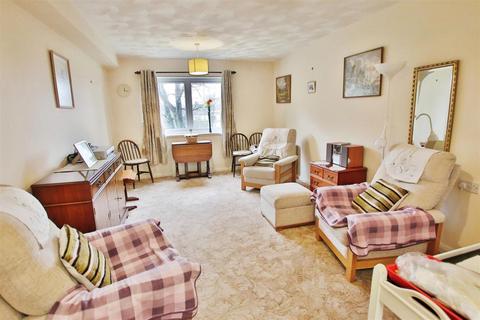1 bedroom flat for sale, High Oaks Close, Locks Heath, Southampton