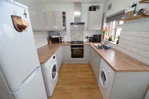 296 Beacon Road, Wibsey, Bradford, BD6 3DU