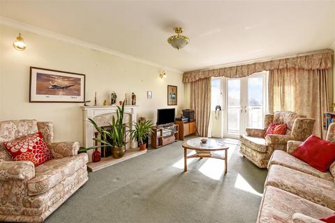 Flat 5, James Court Tadburn Road, Romsey, SO51 5BL