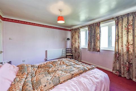 Flat 5, James Court Tadburn Road, Romsey, SO51 5BL