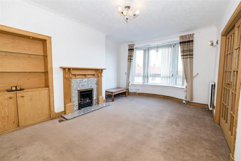 3 bedroom flat for sale, Mains Drive, Dundee DD4