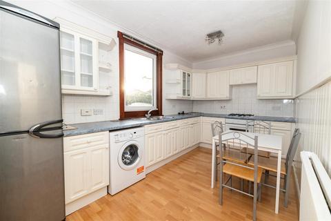 3 bedroom flat for sale, Mains Drive, Dundee DD4