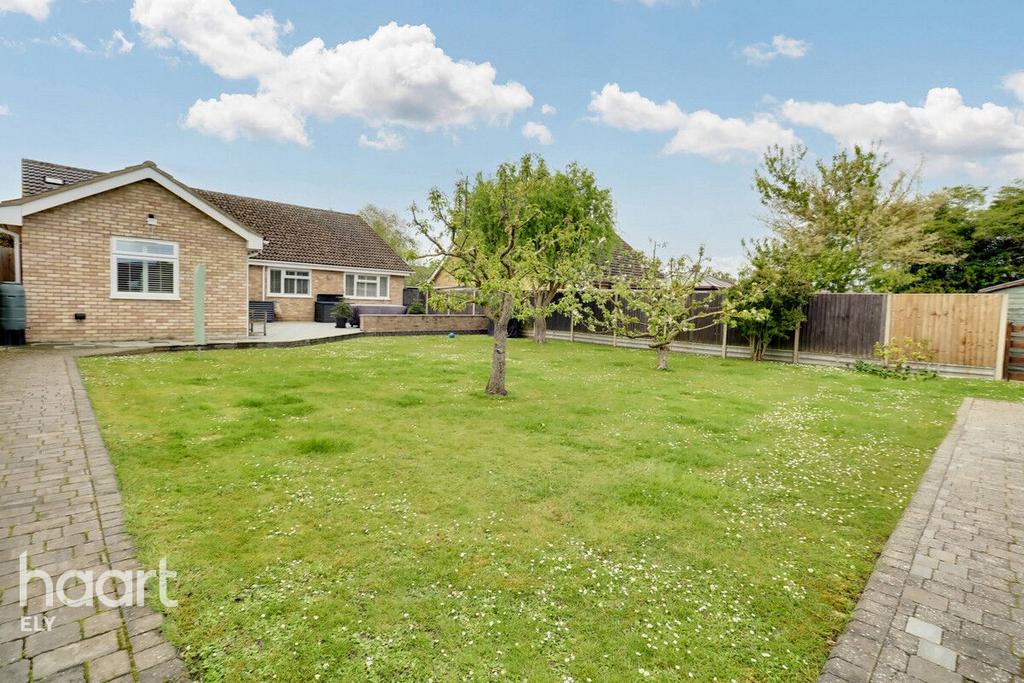 Ely Road, Little Downham 3 bed detached bungalow for sale £600,000