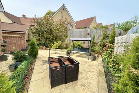 4 bedroom detached house for sale, Petty Croft, Chelmsford CM1