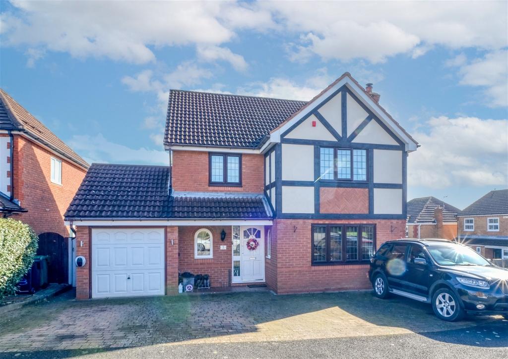 Briar Close, Lickey End, Bromsgrove, B60 1GE 4 bed detached house for