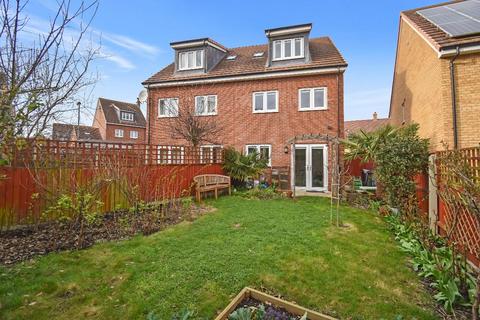 4 Farmers Row, Fulbourn, Cambridge, CB21 5HL