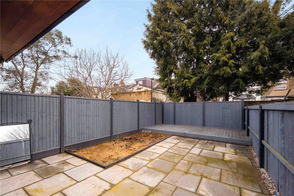 House in London, Upton Park - View 5