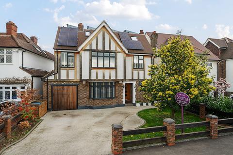 64 Manor Drive, Hinchley Wood, Esher, KT10 0BA