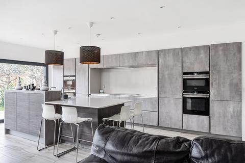 64 Manor Drive, Hinchley Wood, Esher, KT10 0BA