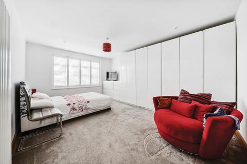 64 Manor Drive, Hinchley Wood, Esher, KT10 0BA