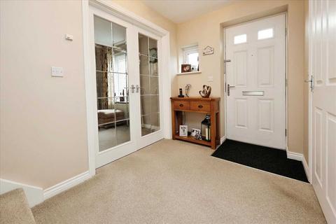 4 bedroom detached house for sale - Buttercup Way, Witham St Hughs