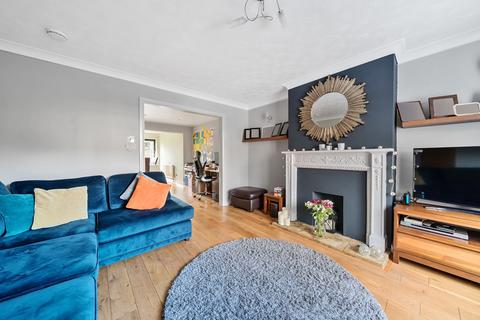20 East Hill, Woking, GU22 8DN