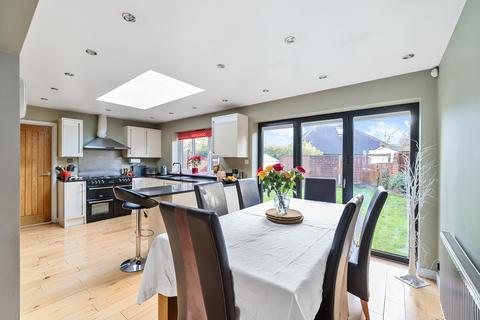 20 East Hill, Woking, GU22 8DN