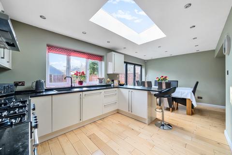 20 East Hill, Woking, GU22 8DN