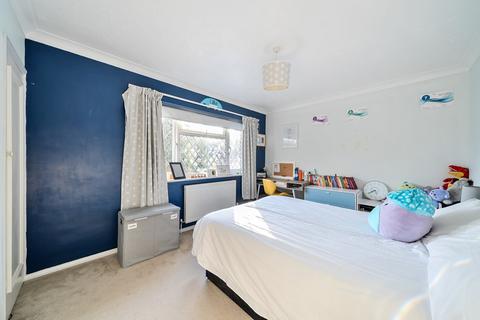 20 East Hill, Woking, GU22 8DN