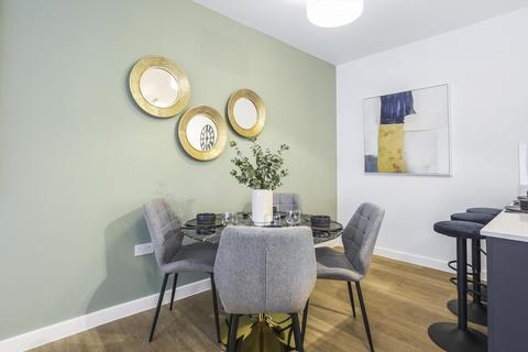 1 bedroom flat to rent, Station Avenue, Walton-on-Thames, Surrey, KT12