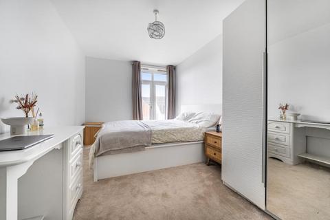 2 bedroom flat for sale, Barnet,  London,  EN4