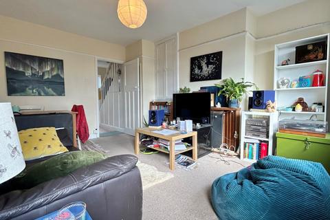 3 bedroom terraced house to rent - Argie Gardens, Burley, Leeds, LS4