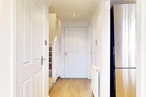 38 Mopsies Road, Basildon, SS14 1GA