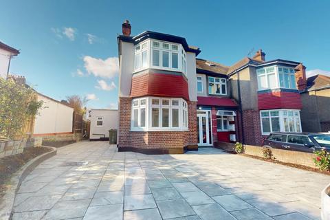 4 bedroom semi-detached house for sale - Knights Hill, London, SE27