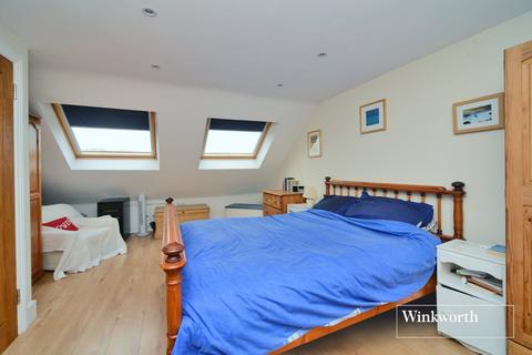 26 Green Lane, Worcester Park, KT4 8AL