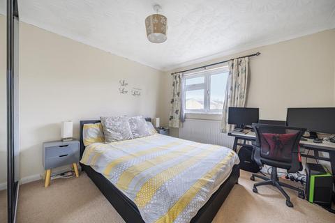 33 Holst Close, Basingstoke, RG22 4JA
