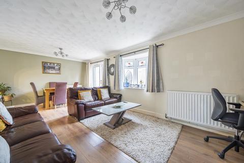 33 Holst Close, Basingstoke, RG22 4JA