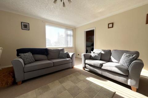 3 bedroom apartment for sale, Victoria Court, Southport, PR8 2DW