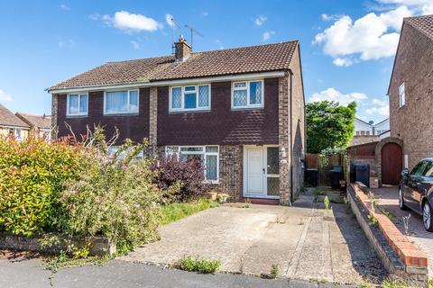 42 Balham Close, Rushden, NN10 9JL