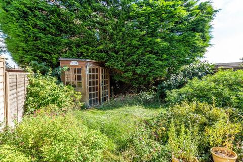 42 Balham Close, Rushden, NN10 9JL