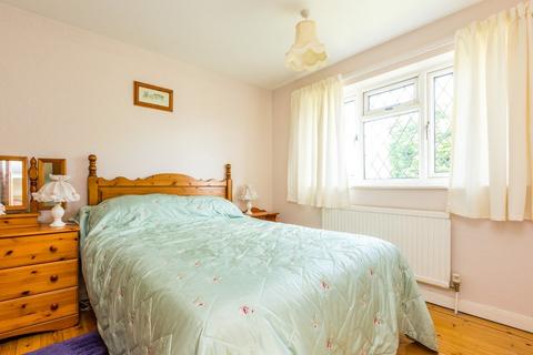 42 Balham Close, Rushden, NN10 9JL