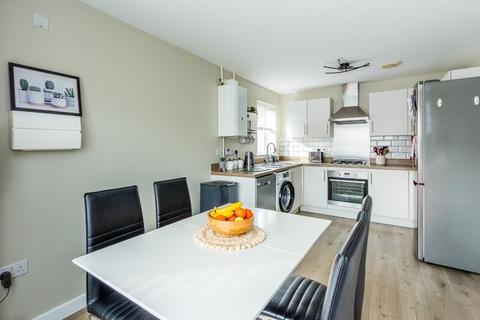 61 Alnwick Close, Rushden, NN10 0TB