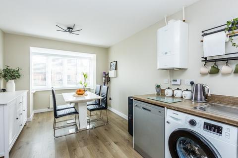 61 Alnwick Close, Rushden, NN10 0TB